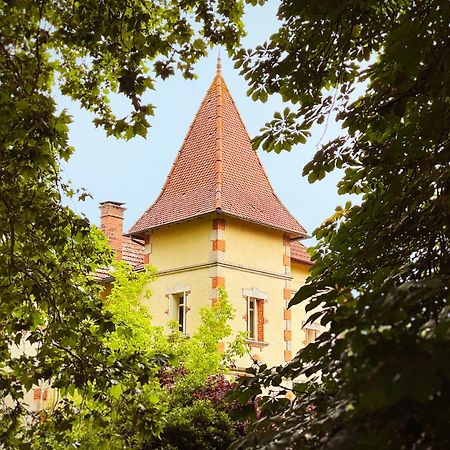 Petit Chateau Le Piot Bed & Breakfast Fleurance Exterior photo