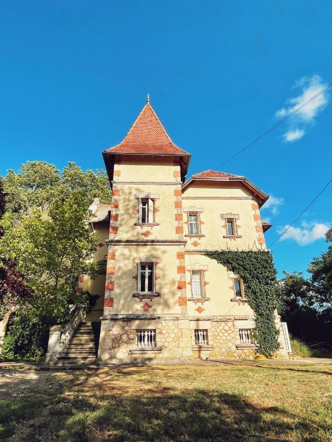 Petit Chateau Le Piot Bed & Breakfast Fleurance Exterior photo
